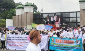 Guru Honorer Demo Menuntut Jadi ASN PPPK