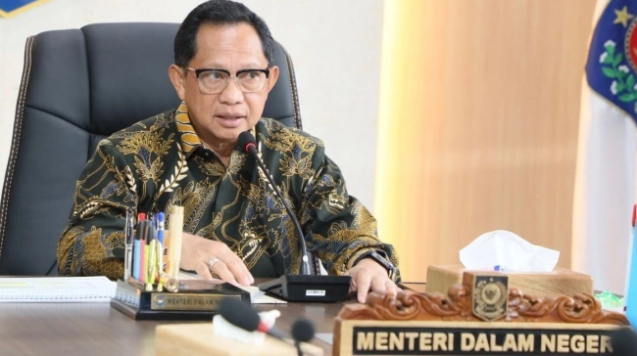 Menteri Dalam Negeri Tito Karnavian ungkap penyebab antrean BBM di Kalbar