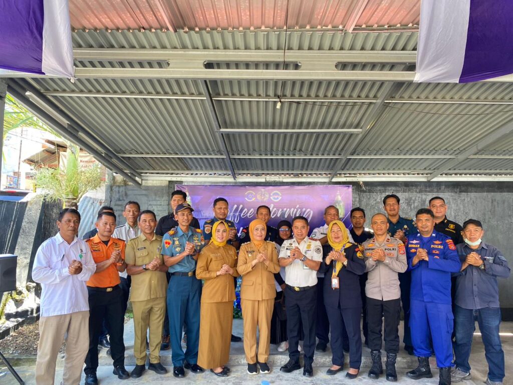 Pos TNI Angkatan Laut (Posal) Baubau menyelenggarakan kegiatan Coffee Morning dan Halalbihalal bersama unsur maritim di wilayah Kepulauan Buton